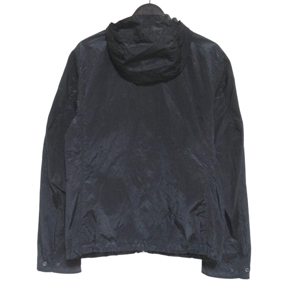 STONE ISLAND（ストーン アイランド） 美品 ナイロンメタル ジップ