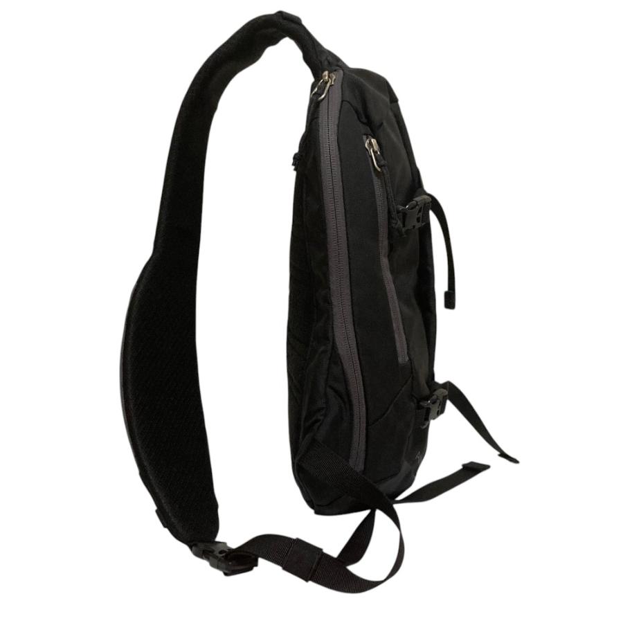 patagonia（パタゴニア） 良品 アトム スリング 8L ボディバッグ