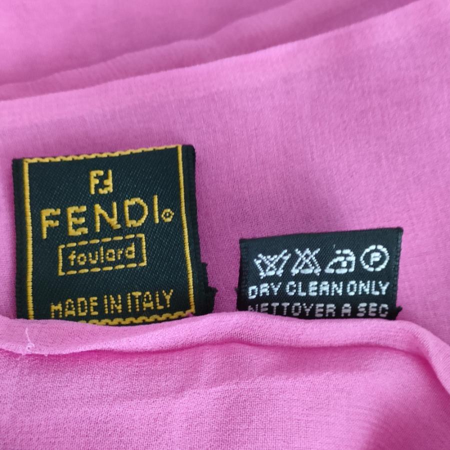 FENDI（フェンディ） 美品 ヴィンテージ シルク100% FFロゴ ズッカ