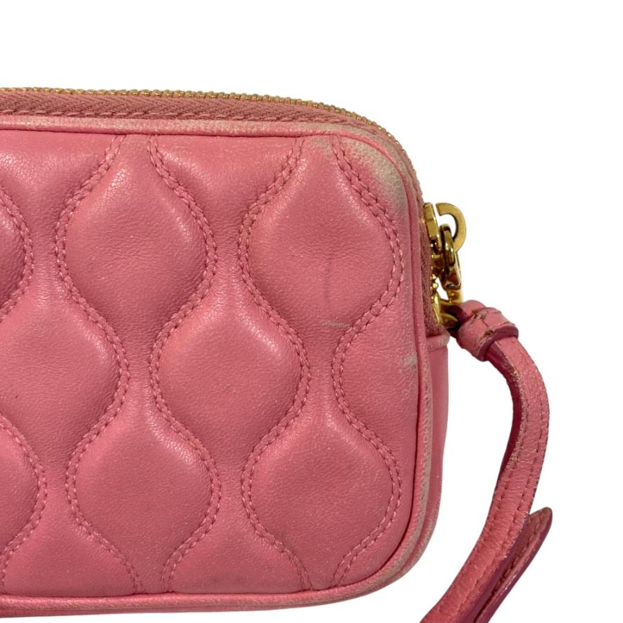 miu miu（ミュウミュウ） ナッパレザー アクセサリーポーチ バッグ