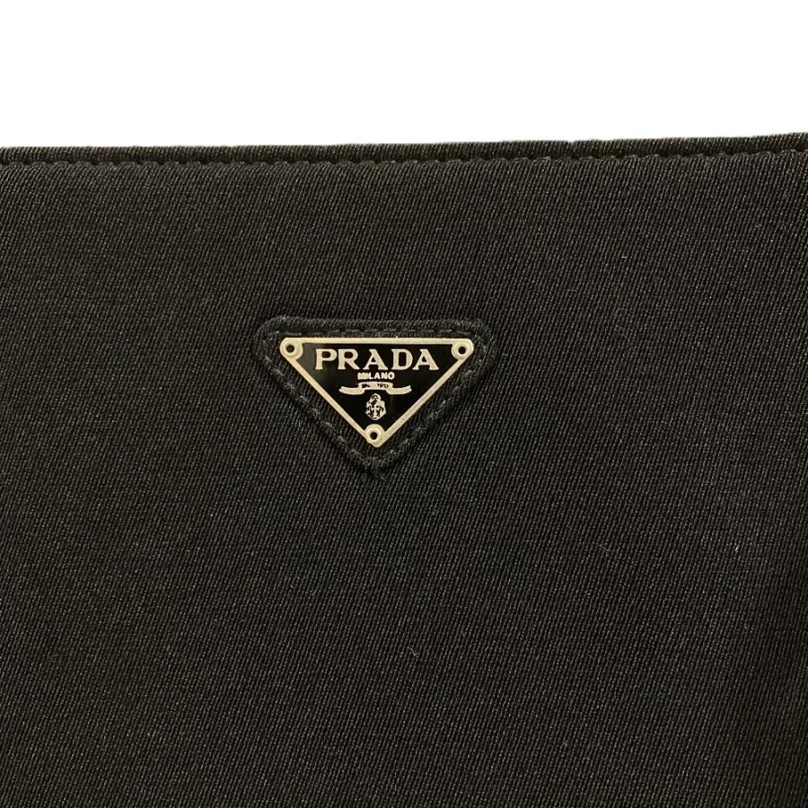 PRADA（プラダ） 美品 トライアングルロゴプレート ナイロン