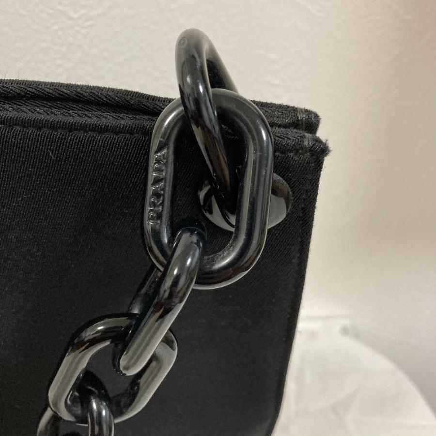 PRADA（プラダ） 美品 トライアングルロゴプレート ナイロン