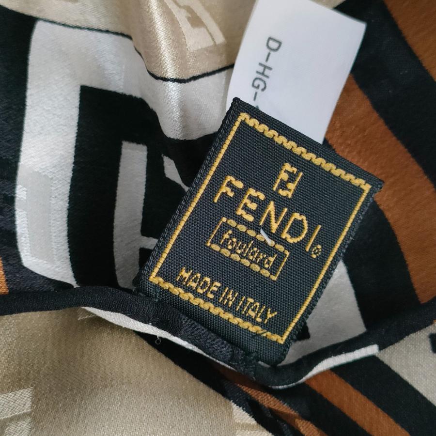 FENDI（フェンディ） 良品 シルク100％ 総柄 大判 バンダナ スカーフ