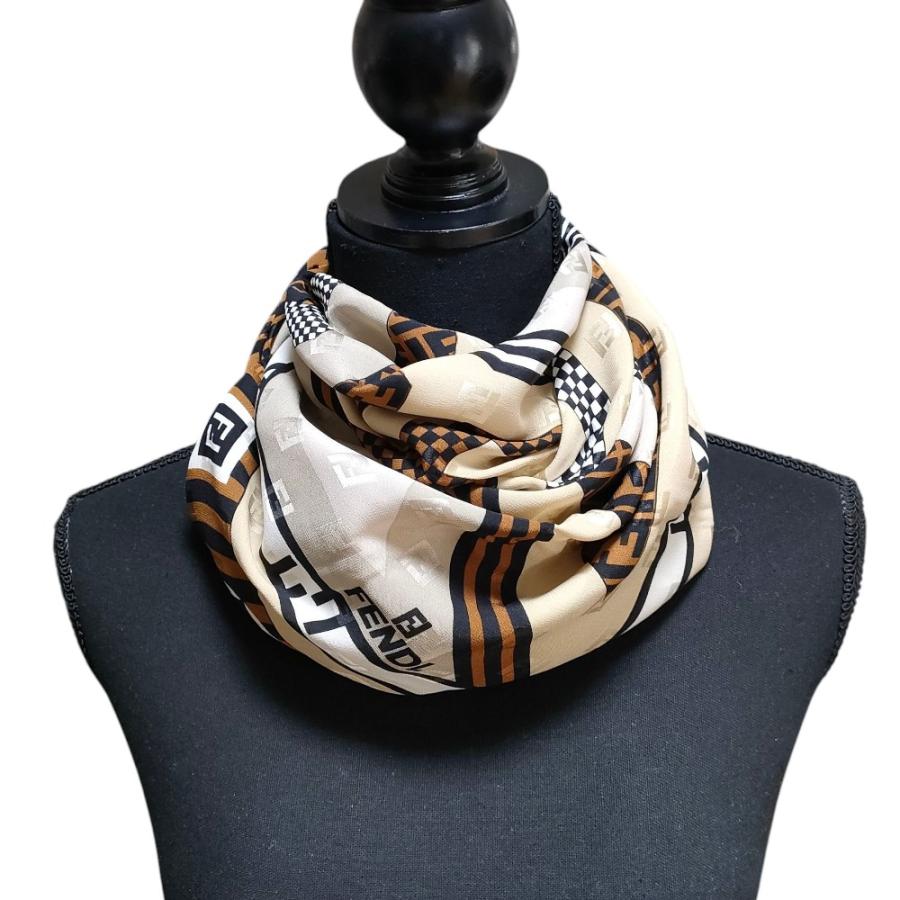 美品✨フェンディ FENDI✨スカーフ ズッカ柄 シルク100% 大判 ブラウン FENDI（フェンディ） 良品 シルク100％ 総柄 大判 バンダナ スカーフ