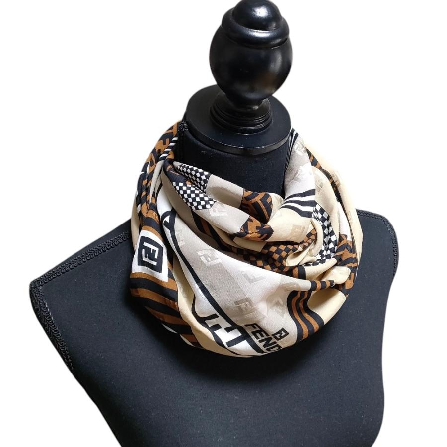 FENDI（フェンディ） 良品 シルク100％ 総柄 大判 バンダナ スカーフ