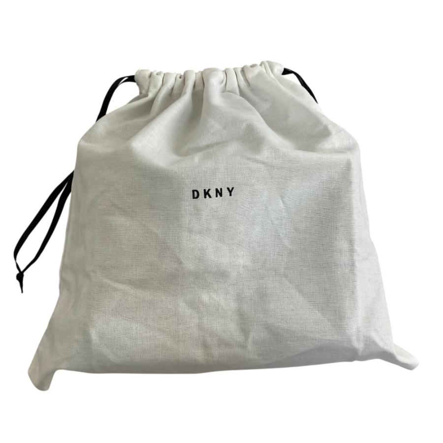 DKNY（ダナ・キャラン・ニューヨーク） 新品同様 チェーン ミニ 