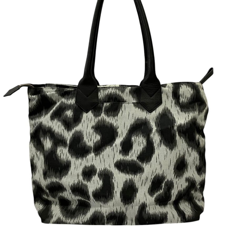 Vivienne Westwood（ヴィヴィアンウエストウッド） 美品 レオパード柄