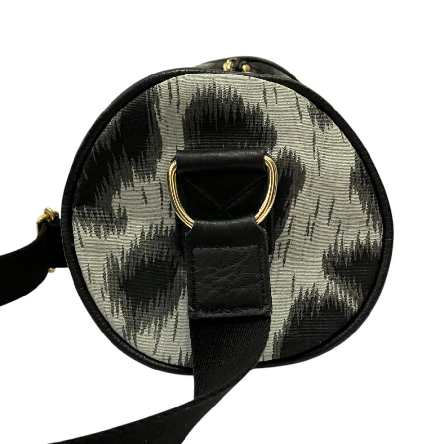 Vivienne Westwood（ヴィヴィアンウエストウッド） 美品 レオパード柄