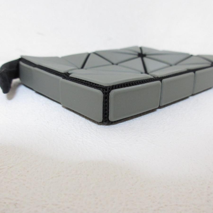 イッセイミヤケ バオバオ コンパクトウォレット ジップ グレー BAO ISSEY MIYAKE 新品同様 BAOBAO バオバオ イッセイミヤケ