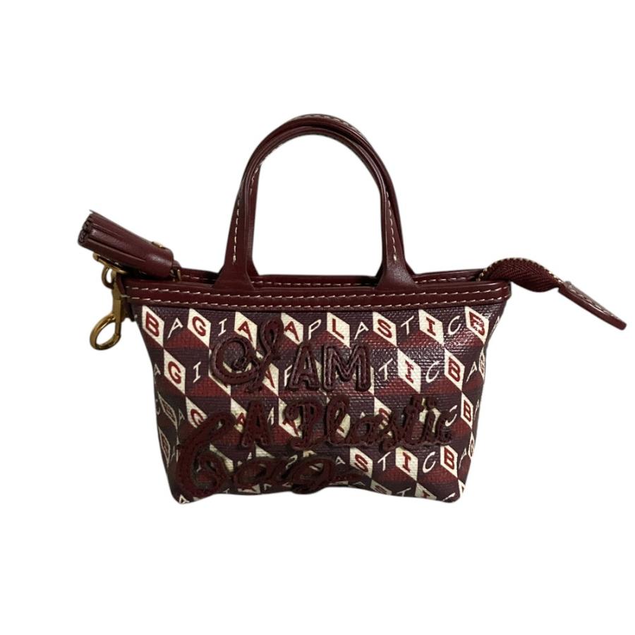ANYA HINDMARCH（アニヤ・ハインドマーチ） 新品同様 I AM A Plastic