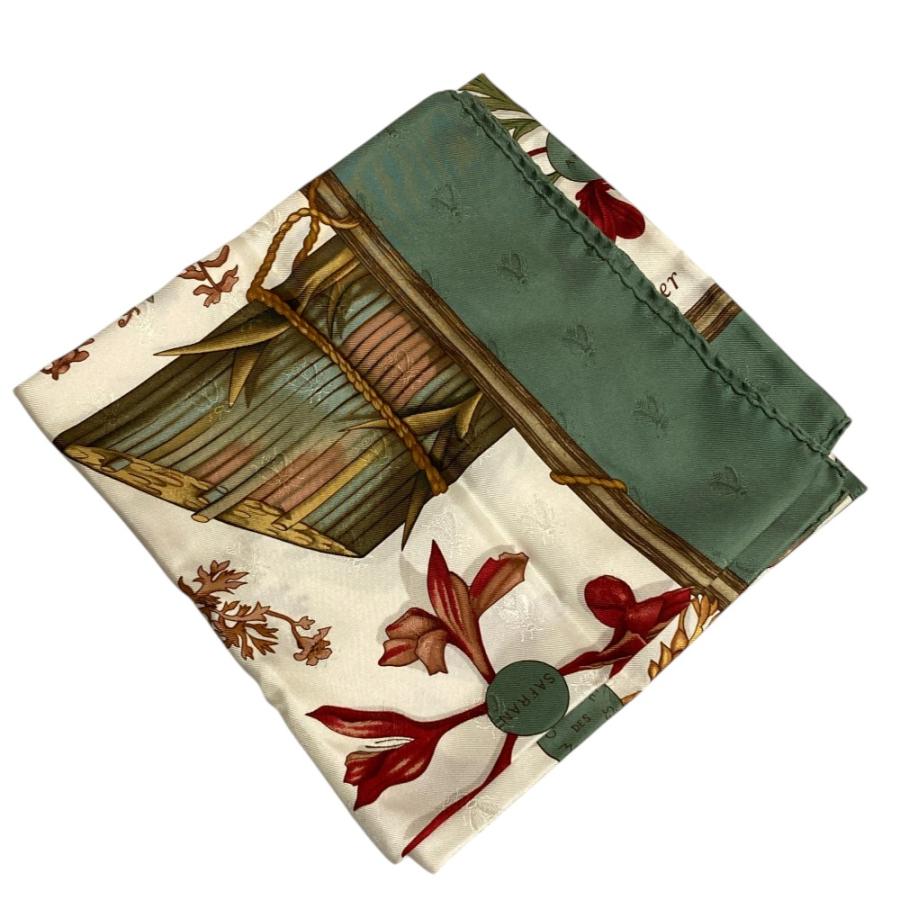 HERMES エルメス カレ90 ガヴァルニー 圏谷の押し花 スカーフ シルク HERMES（エルメス） カレ90 Herbier de Gavarnie ガヴァルニー圏谷の