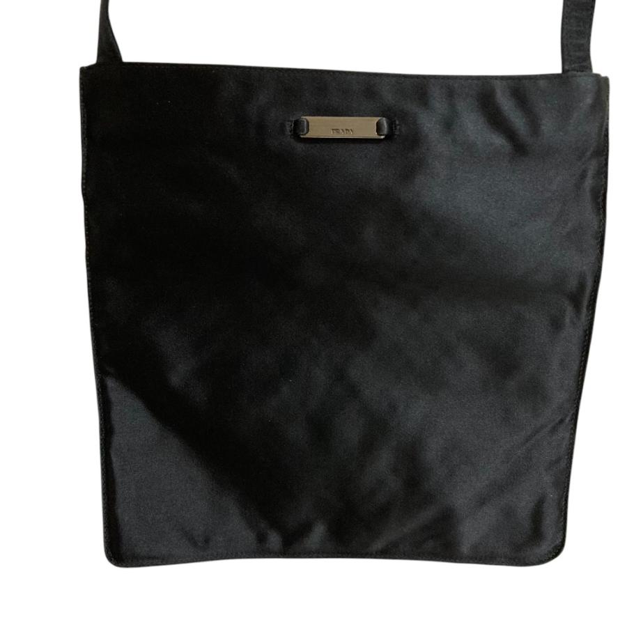 美品 PRADA プラダ ヴィンテージ プレート付き サテンショルダーバッグ ブラック レディース 古着 中古 USED PRADA（プラダ） 美品 ヴィンテージ プレート付き サテンショルダー
