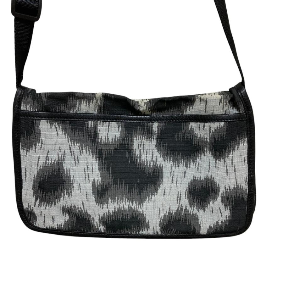 美品 正規品 ヴィヴィアンウエストウッド ショルダーバッグ レオパード 黒 Vivienne Westwood（ヴィヴィアンウエストウッド） 美品 オーブ