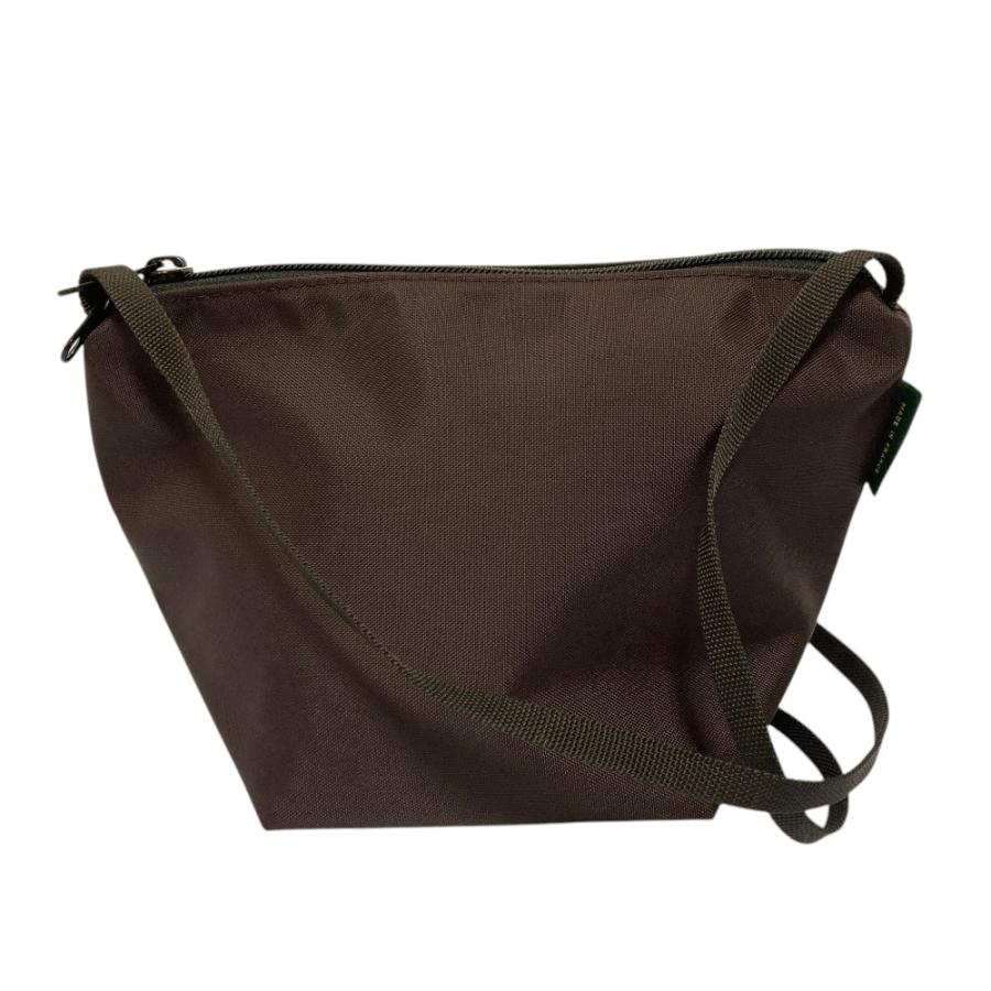 Herve Chapelier（エルベシャプリエ） 良品 ナイロン舟形ショルダー