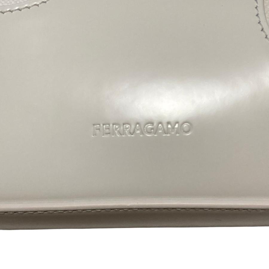 新品同様 FERRAGAMO フェラガモ キャンバス×レザー カットアウト