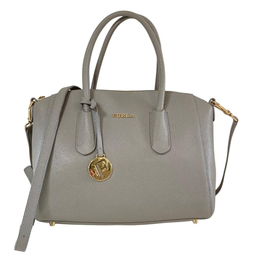 FURLA（フルラ） 美品 ロゴチャーム レザー 2WAY ショルダーバッグ