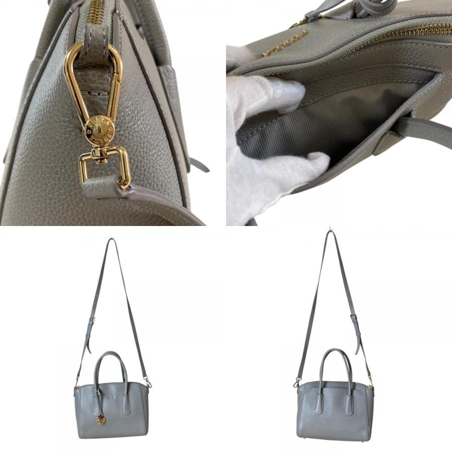 FURLA（フルラ） 美品 ロゴチャーム レザー 2WAY ショルダーバッグ