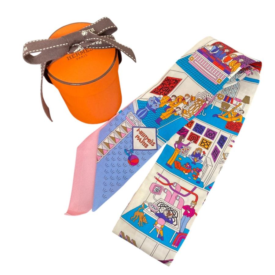 エルメス　ツイリー　「メゾン・デ・カレ」柄 HERMES（エルメス） 良品 La Maison Des Carres メゾン・デ・カレ
