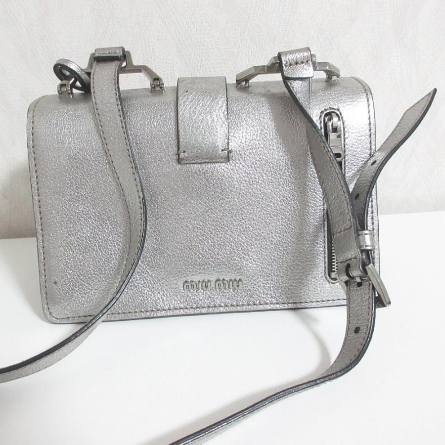 miu miu（ミュウミュウ） マドラス レザー ショルダーバッグ 5BH609