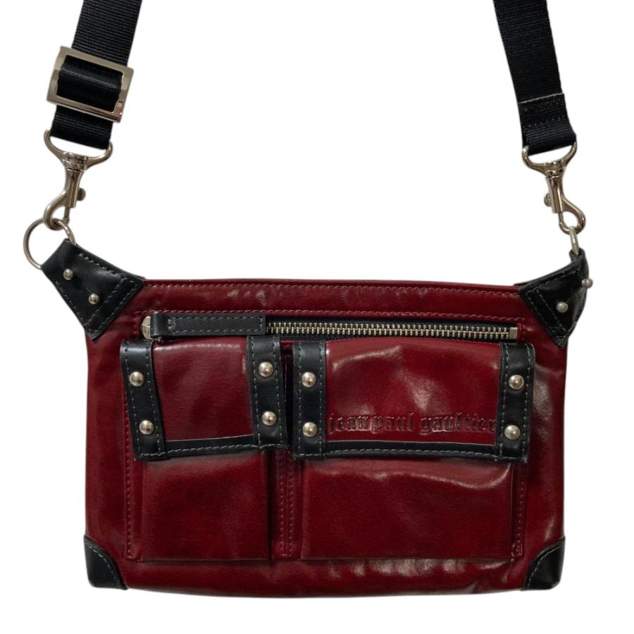 良品 Jean Paul GAULTIER ジャンポールゴルチエ フロントロゴポケット ショルダーバッグ レッド系×ブラック レディース 古着 中古 USED Jean Paul Gaultier（ジャンポール・ゴルチエ） 良品 フロントロゴ