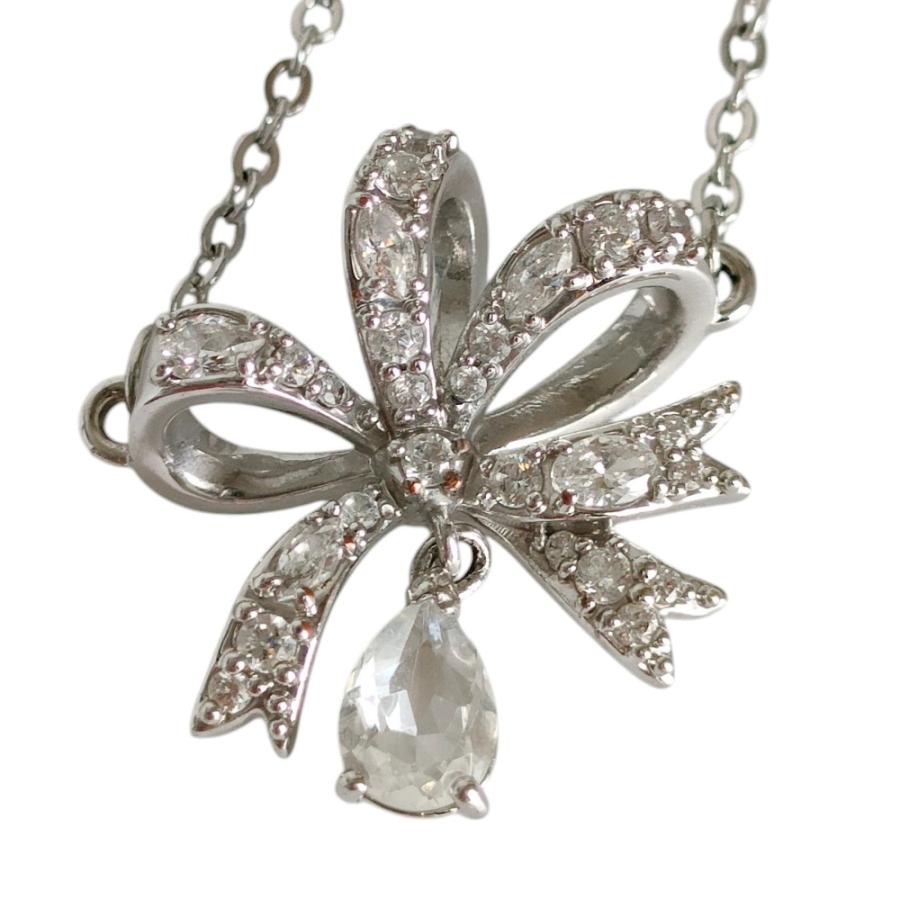 SWAROVSKI（スワロフスキー） 新品同様 リボンモチーフ ラインストーン