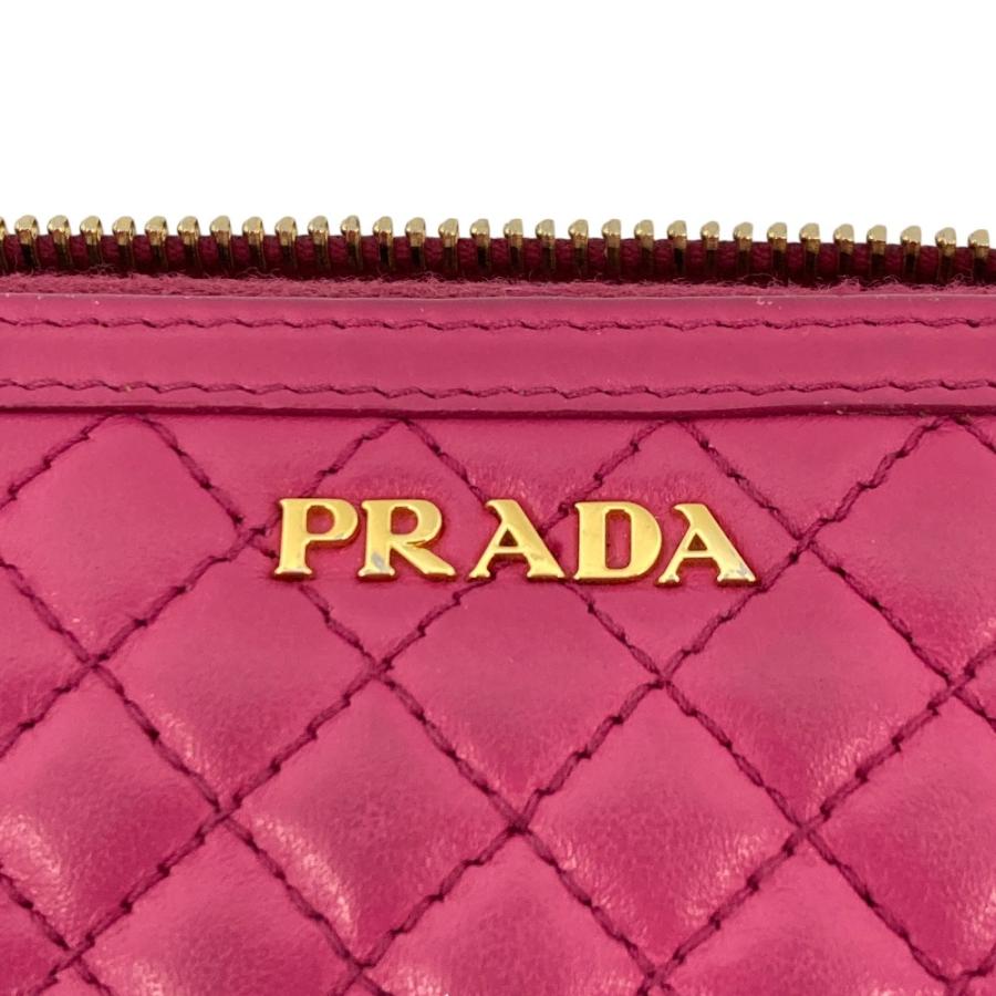 PRADA（プラダ） キルティングレザー ラウンドファスナーロング 