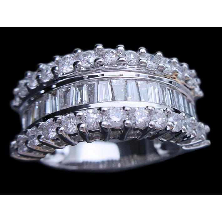 豪華すぎるラウンドブリリアントカット＆テーパーバゲットカット天然  