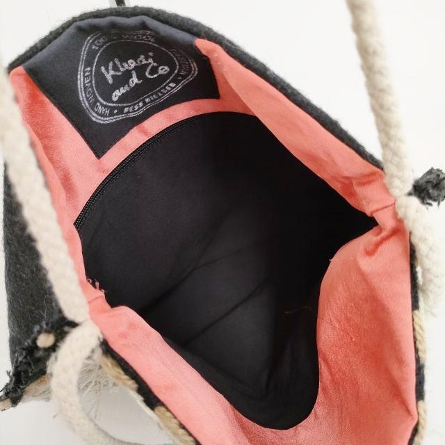 Khadi and Co ウールフェルト手刺繍丸型バッグ 定価29700円 トートバッグ ブラック ホワイト カディ アンド コー 4-1011T 248603_2