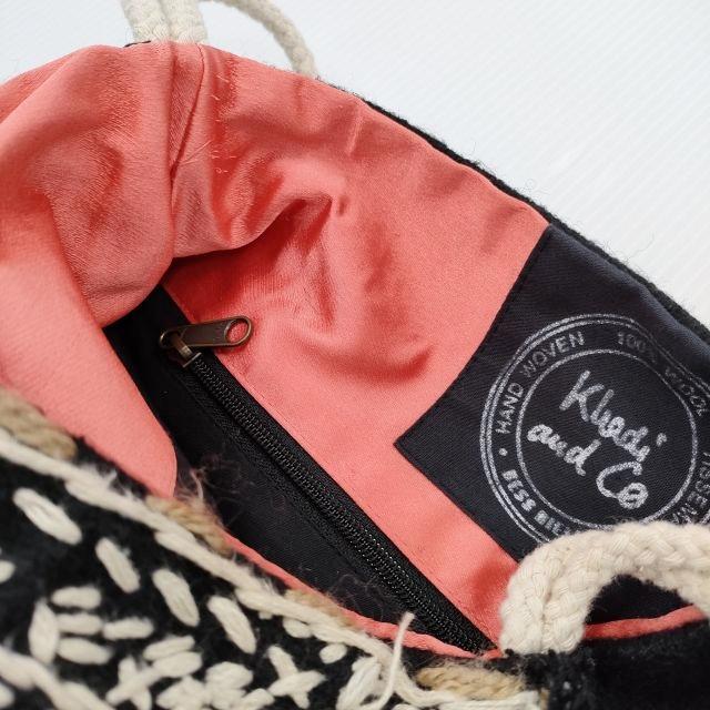 Khadi and Co ウールフェルト手刺繍丸型バッグ 定価29700円 トートバッグ ブラック ホワイト カディ アンド コー 4-1011T 248603_4