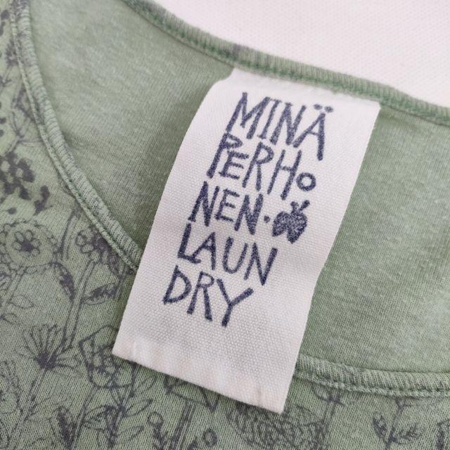 mina perhonen laundry ss8773 letter of flower 半袖Tシャツ
