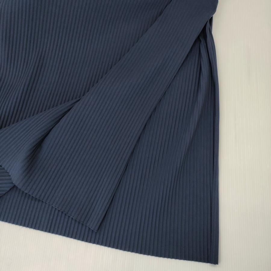 me ISSEY MIYAKE プリーツ スクエアネック MI94KH308 サイドスリット