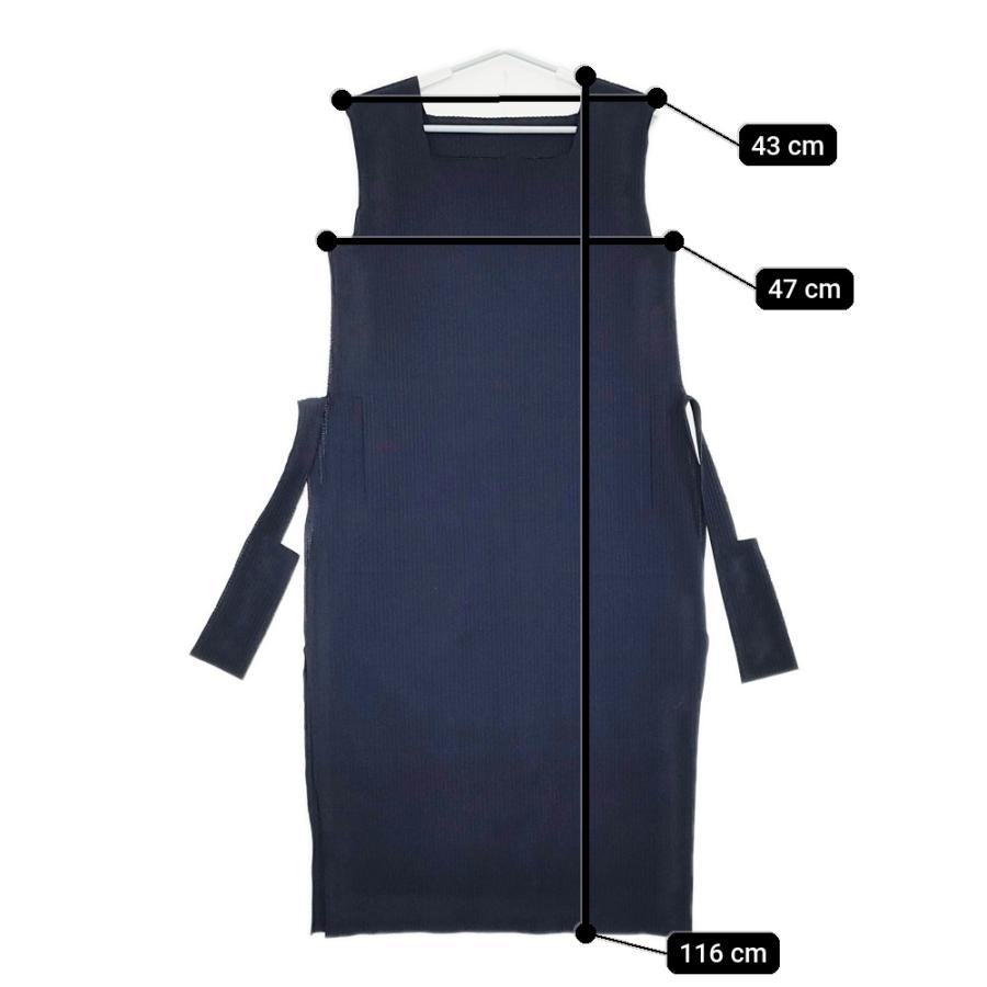 me ISSEY MIYAKE プリーツ スクエアネック MI94KH308 サイドスリット