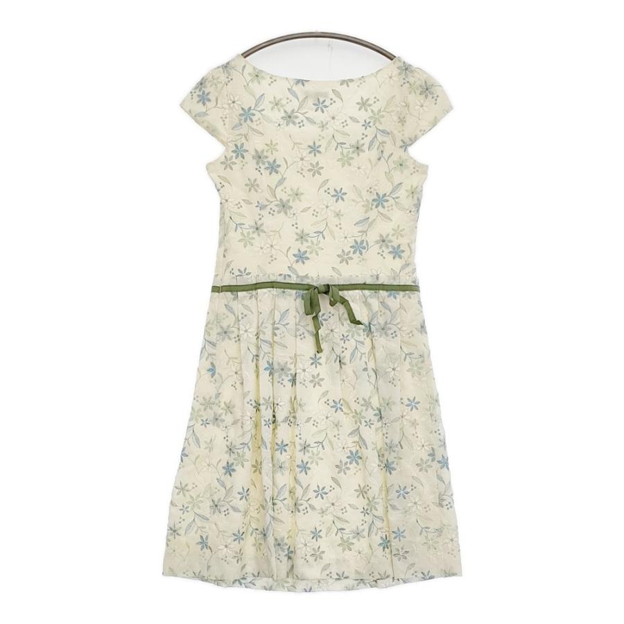 TOCCA ワンピース 花柄 サイズ4 TOCCA 刺繍 サイズ4 花柄 ワンピース