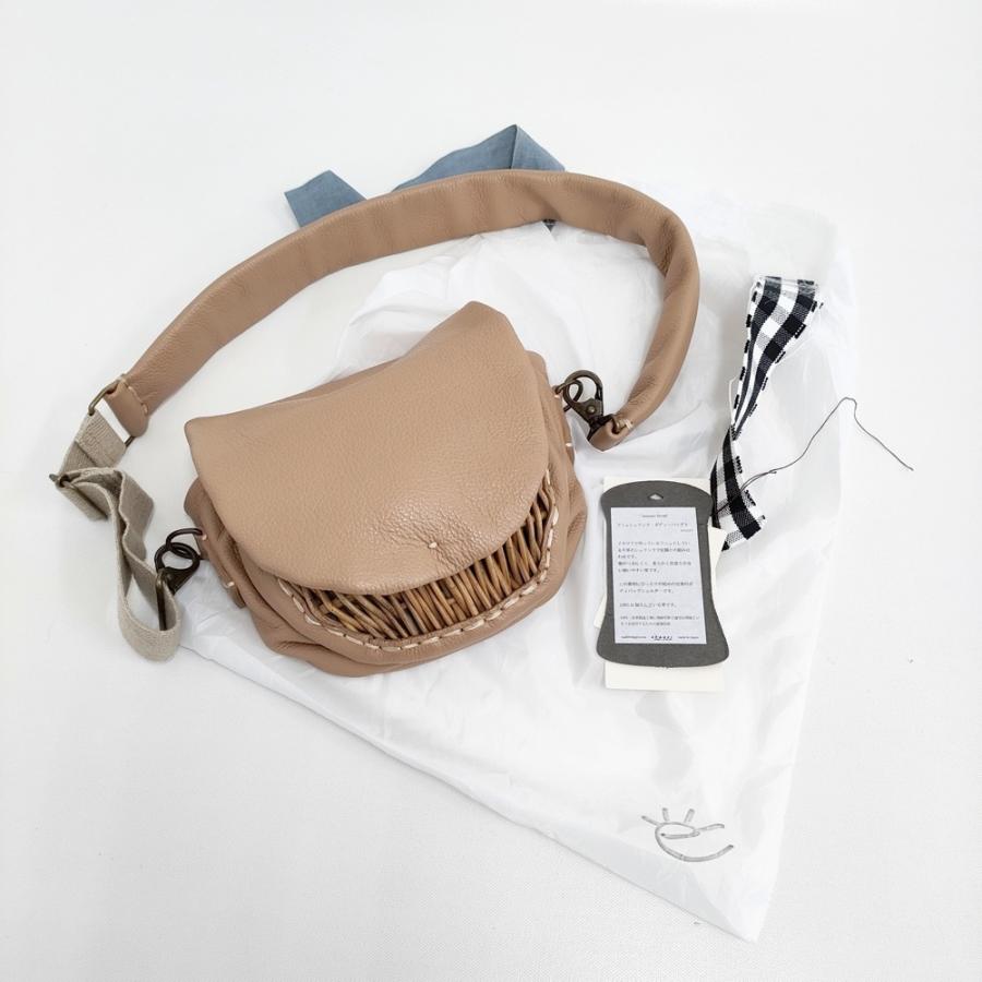 ebagos Summer Break フニュシュリンク ボディーバッグＳ 定価79200円  ショルダー かごバッグ 25SS ベージュ エバゴス 5-0829G 269249の画像