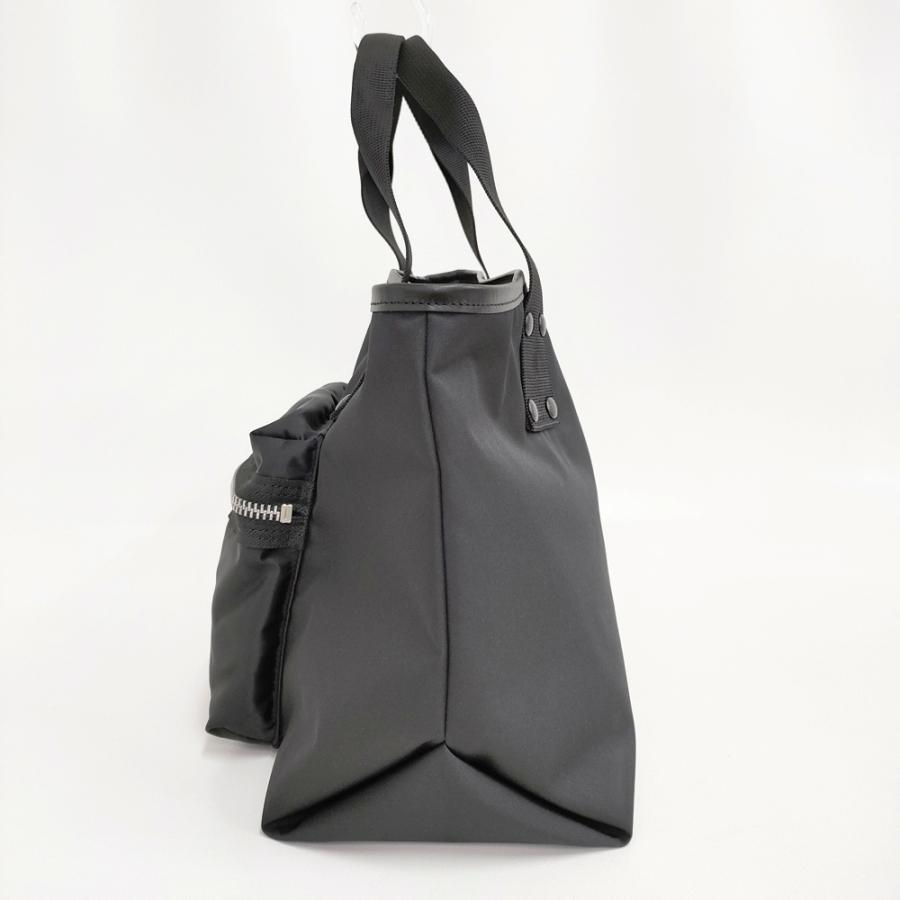 sacai（サカイ） Sacai Pocket Tote Bag Medium 定価44000円 26-01102S