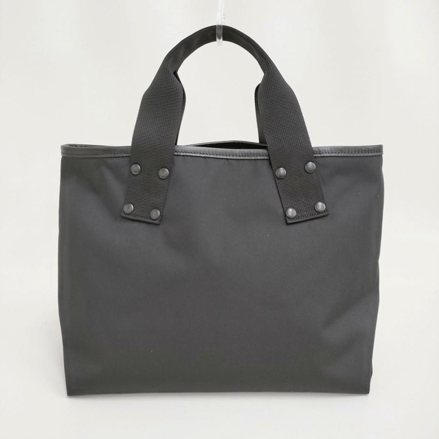 sacai（サカイ） Sacai Pocket Tote Bag Medium 定価44000円 26-01102S