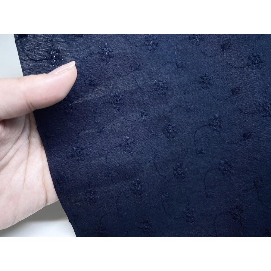 生地 刺繍 エンブロイダリー レース 小花 綿100％ インド : 生地の
