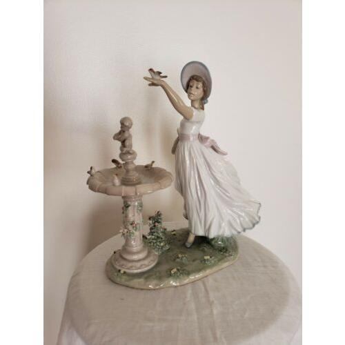 日本通販サイト リヤドロ LLADRO FIGURINE COLLECTIBLE SPRING JOY 06106 RARE LARGE PIECE