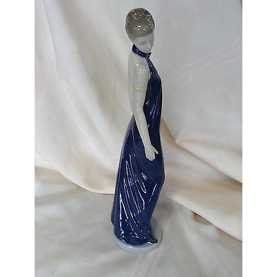 秋冬の主役◎ リヤドロ NAO BY LLADRO ELEGANCE SPECIAL EDITION #1831 BRAND NIB WOMAN BLUE DRESS SAVE$ FS 【3202193556】(16885円)