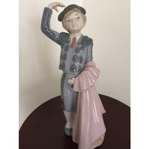 リヤドロ Lladro #5117 Little Proud Matador Rare & Retired MAKE OFFER