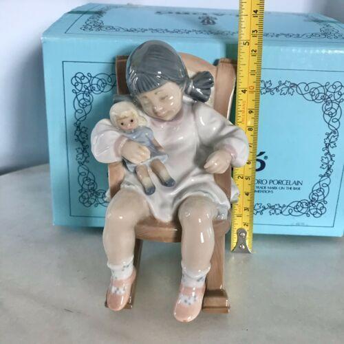 LLADRO（リヤドロ） “NAP TIME” GIRL & DOLL ASLEEP IN ROCKER ROCKING