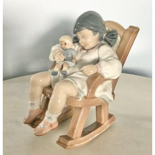 LLADRO（リヤドロ） “NAP TIME” GIRL & DOLL ASLEEP IN ROCKER ROCKING