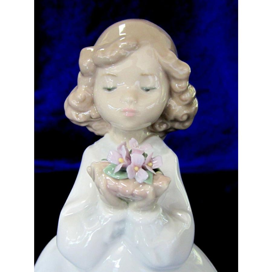 フラワーガール　＃1444　★NAO・リヤドロ　スペイン　光沢仕上げ　絶版 LLADRO リヤドロ NEW NAO BY #1444 THE FLOWER GIRL BRAND NIB