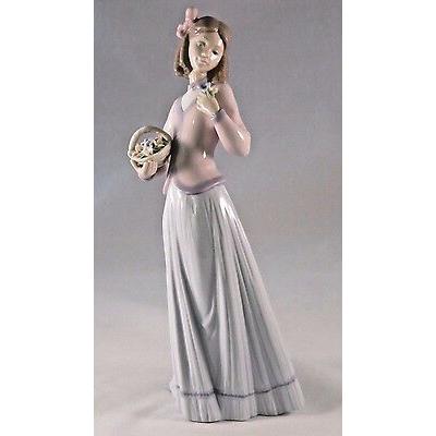 リヤドロ LLADRO INNOCENCE IN BLOOM 7644 Aroma Primavera RETIRED