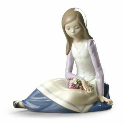 正規版 リヤドロ Lladro Contemplative Young Girl Figurine 01009221