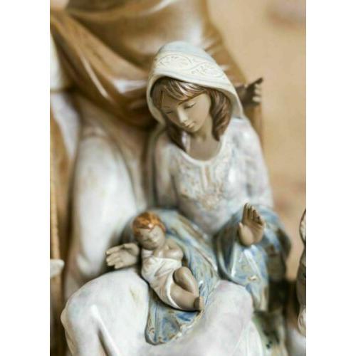 LLADRO（リヤドロ） Lladro Joyful Event Nativity Figurine. Gres