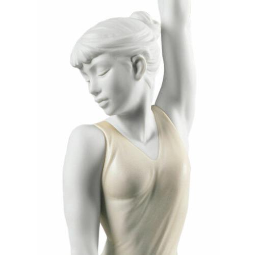 リヤドロ Lladro Contemporary Dancer Woman Figurine 01009025