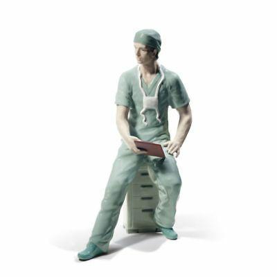日本で買 リヤドロ LLadro Surgeon Figurine 01008657 / 8657