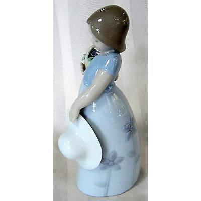 通販限定モデル リヤドロ LLADRO #8043 LITTLE VIOLET BRAND NEW IN BOX LITTLE GIRL WITH FLOWER SAVE$$ F/SH