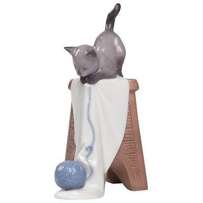 LLADRO リヤドロ NAO BY KITTEN PLAYTIME #1592 BRAND NEW IN